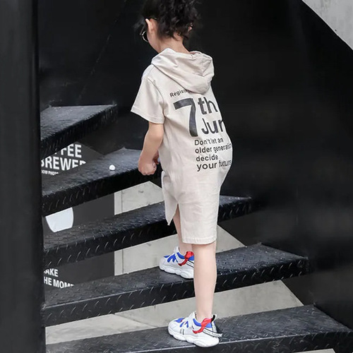 Girls' Summer 2024 New Short-Sleeve Medium-Length Han Style Hooded T-Shirt Dress for Older Children - Stylish and Versatile Tunic Dress