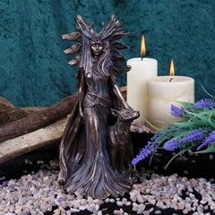 ギリシャの魔法の女神の彫像のヘカテと犬の樹脂の工芸品は客間のデスクトップを飾って魔女の猟犬を飾ります。