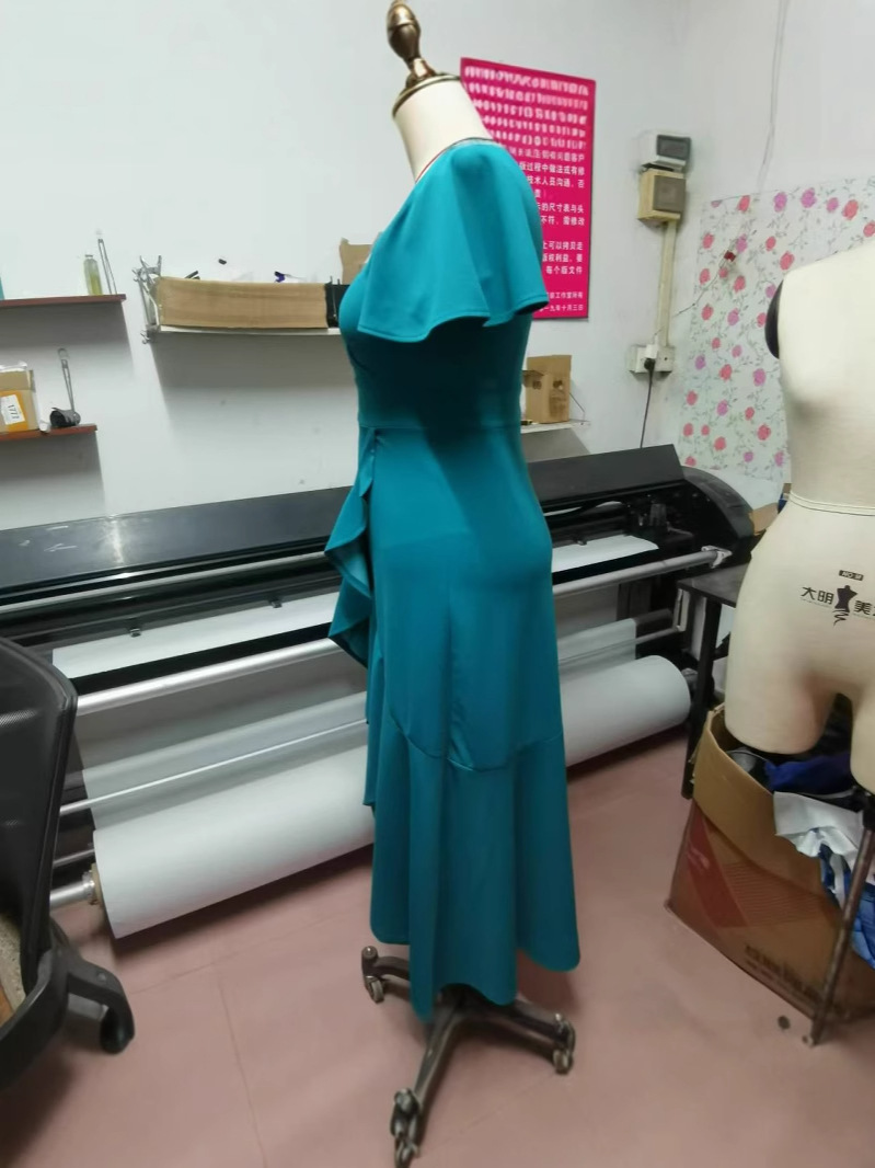 Elegant dress, V-neckline 5