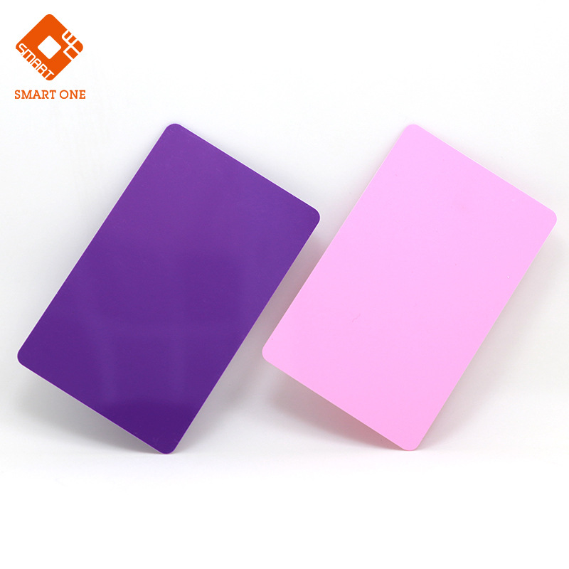 厂家新品全彩色PVC芯片卡 粉紫色PVC卡 带颜色PVC射频rfid卡