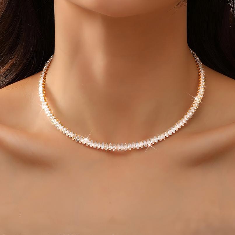 Europa y los Estados Unidos lujo alto sentimiento collar de diamante de zircón collar de forma de ojo de caballo moda minimalista collar al por mayor