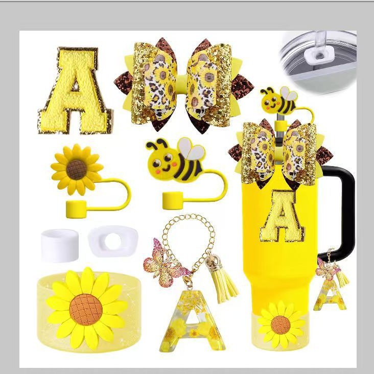 Accesorios de taza Stanley colgante de cuerda de mano flor de silicona gorra de paja de peluche colgante de taza cadena de taza de color cubierta de taza