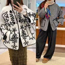 法式小众2025秋冬新中式正反两穿绣花条廓形立领轻薄羽绒服251041