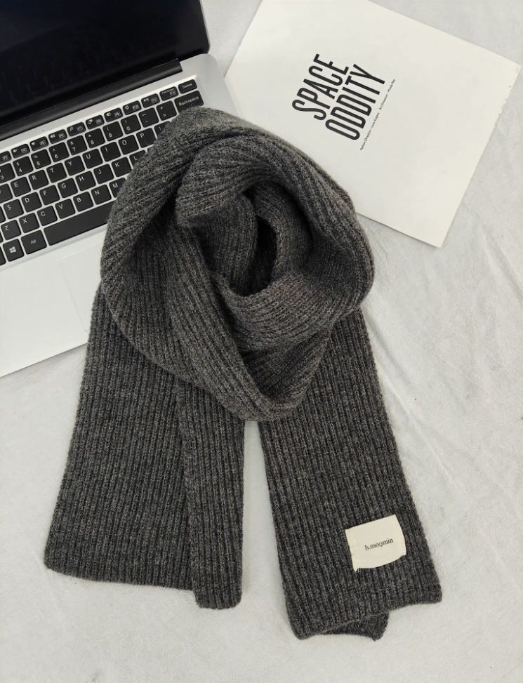 Solid color knitted [dark gray]