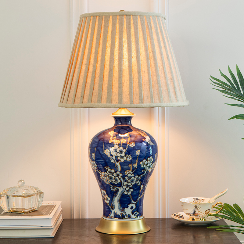 New Chinese retro blue and white porcelain table lamp living room dining room lamp bedroom bedside cloth lamp Jingdezhen ceramic decorative lamp