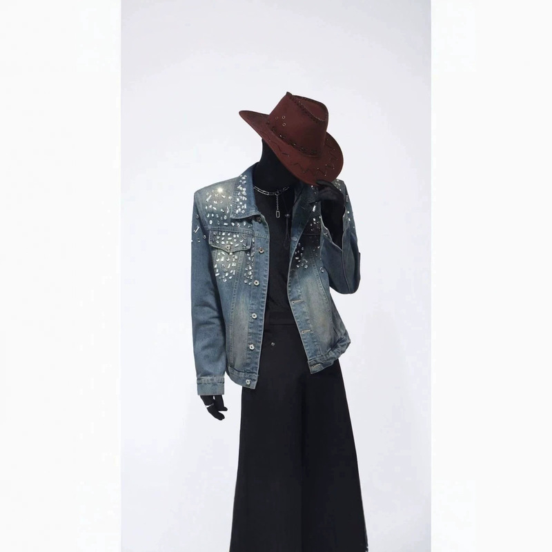 Wasteland-style American retro heavy-duty rhinestone-embellished denim jacket for men, loose-fitting casual versatile coat, trendy autumn and winter model Wasteland-style American retro heavy-duty rhinestone-embellished denim jacket for men, loose-fitting casual versatile coat, trendy autumn and winter model