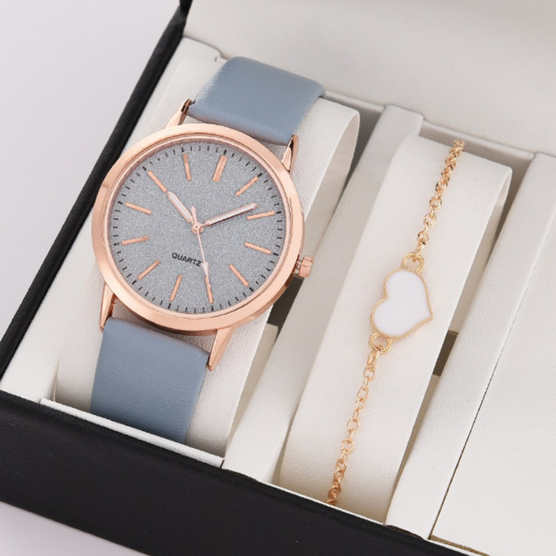 70g Weight Ordinary Glass Mirror Material Imitation Leather Strap Material Watch, Bracelets Classification Casual Heart Shape Buckle Quartz Watch Bracelets Women's Watches