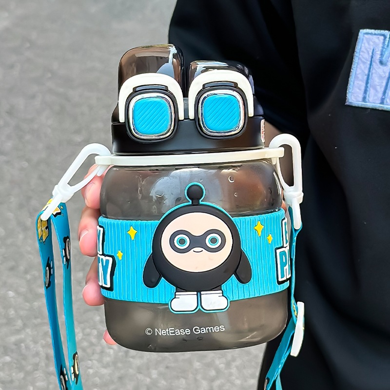 Taza de agua para niños de fiesta de huevo, cubos de agua para bebés de verano, mangas de agua para bebés especiales para estudiantes, boca directa para beber