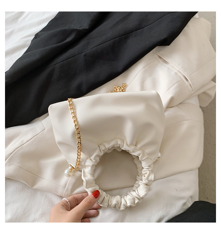 Wholesale Pleated Pearl Chain Solid Color Handbag Nihaojewelry display picture 169