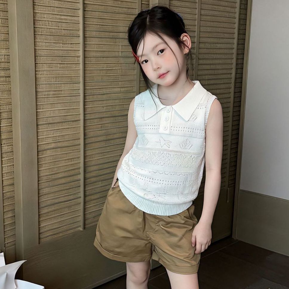 Knitted summer clothing