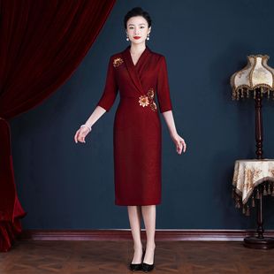 High-end happy mother-in-law wedding banquet cheongsam wedding dress autumn and winter wedding Noble embroidered mother Wedding Toast dress dress