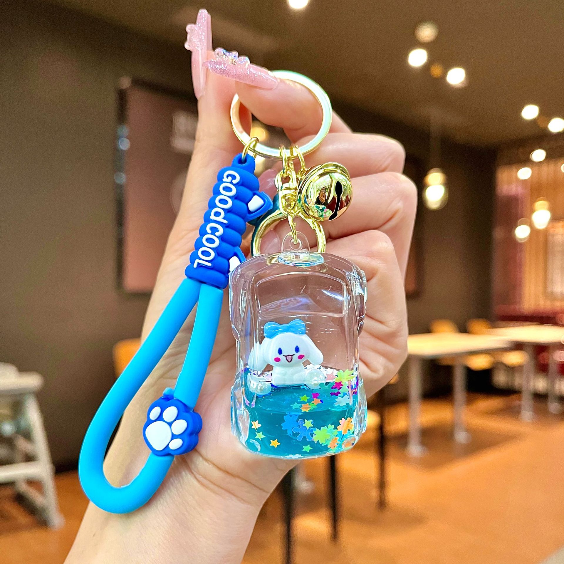 Nuevo llavero de dados luminosos con aceite, cuentas de burbujas, dados, colgantes de botella de arena de cristal, colgantes de bolsas al por mayor