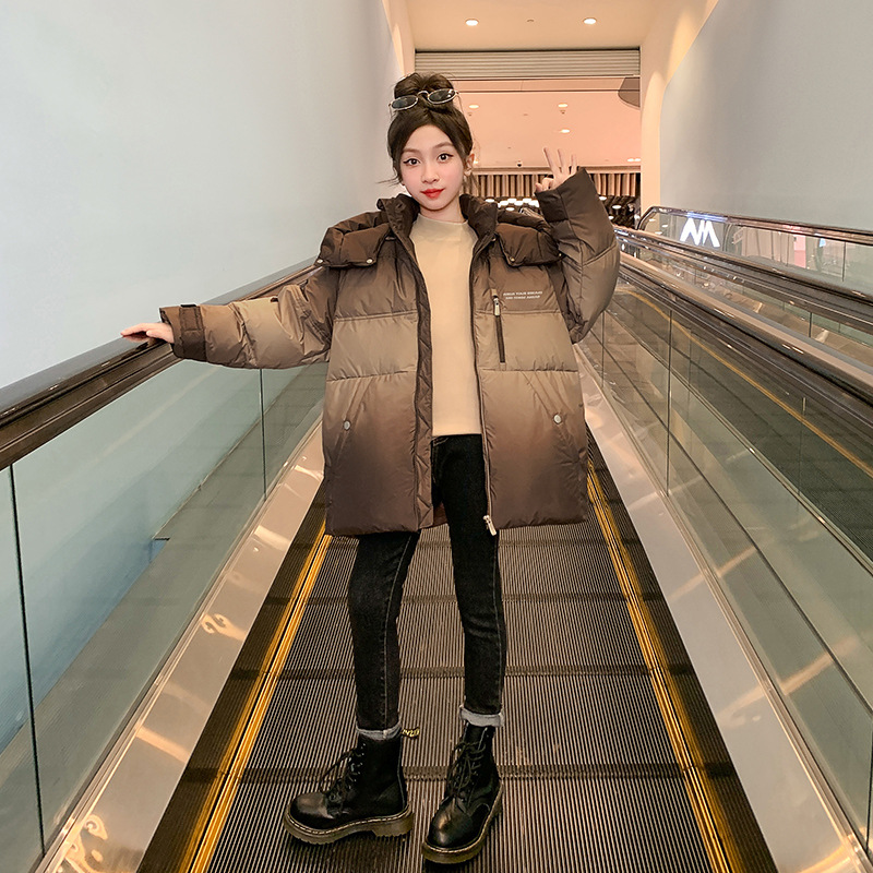 女童羽绒服冬季2024新款洋气儿童白鸭绒加厚冬装女大童渐变色外套