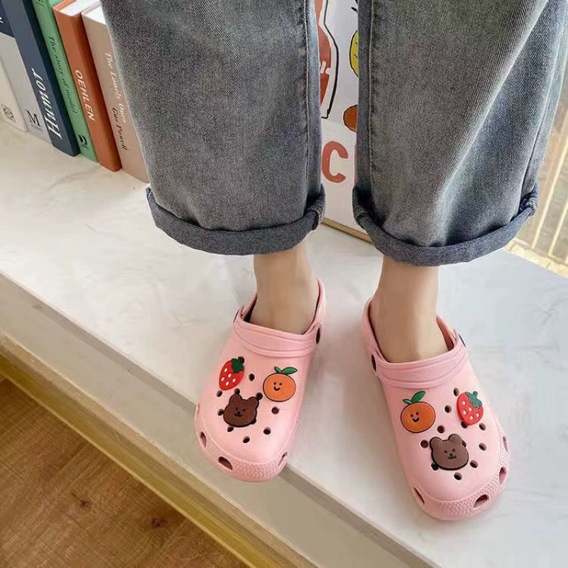 Летние модные нескользящие тапочки в стиле Crocs, мюли, 2024 год, мягкая подошва, для прогулок на улице, закрытый носок