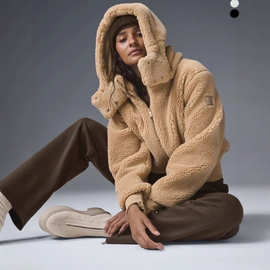 现货Al0GANT24秋冬新款 肯豆同款奶油泡芙羊羔毛连帽短款拉链外套