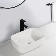 ����С�ߴ緽�ΈA�ǰ�ɫ̨���մ���ԡ�ҙ�һ�w�N��ˮ��ϴ����