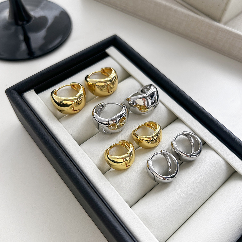 Allow Me to Shine: Zhao Silu's Same Style Earrings, Real Gold Electroplated with a Metallic Feel, Personality and Temperament Pendant Earrings, Wholesale