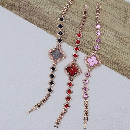 High-end, compact and exquisite four-leaf clover petal bracelet watch for women, simple and fashionable quartz women's watch