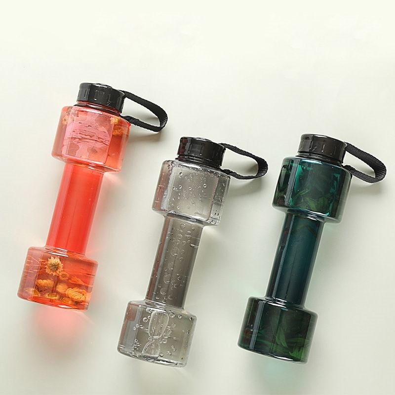 Creative outdoor dumbbell water bottle with lid, fitness sports water bottle, plastic personalized water cup for students, 700ML large capacity