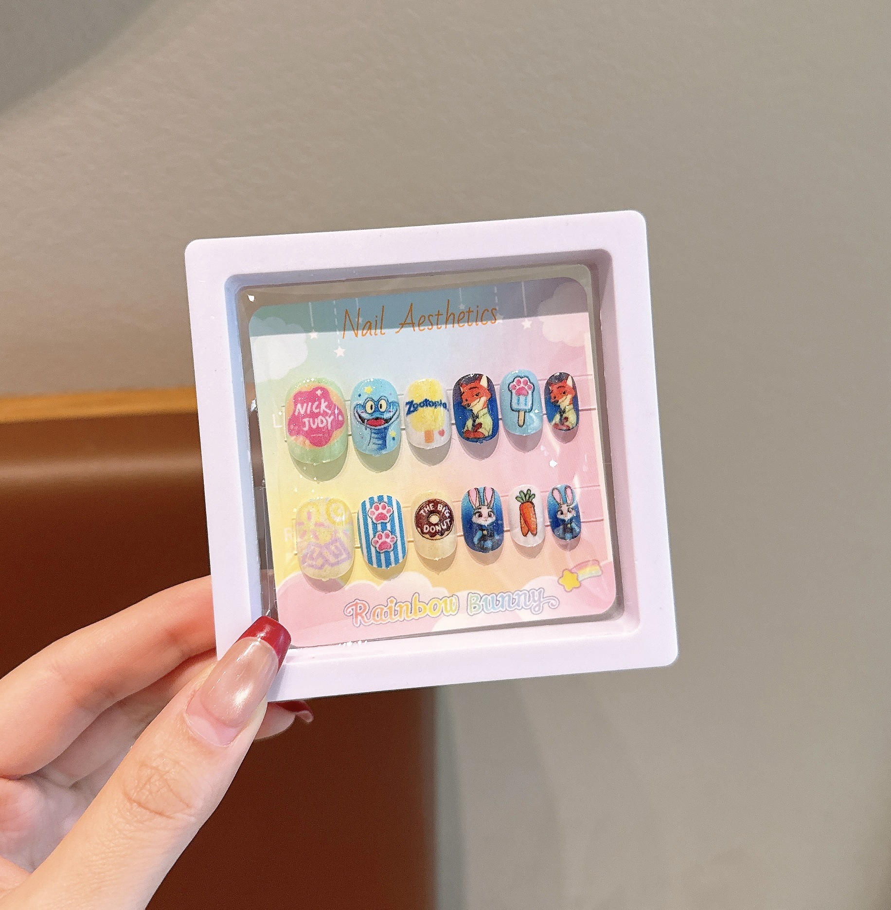 Uñas postizas removibles para niñas, en caja, con diseños de dibujos animados, pegatinas de uñas exquisitas, piezas de uñas.