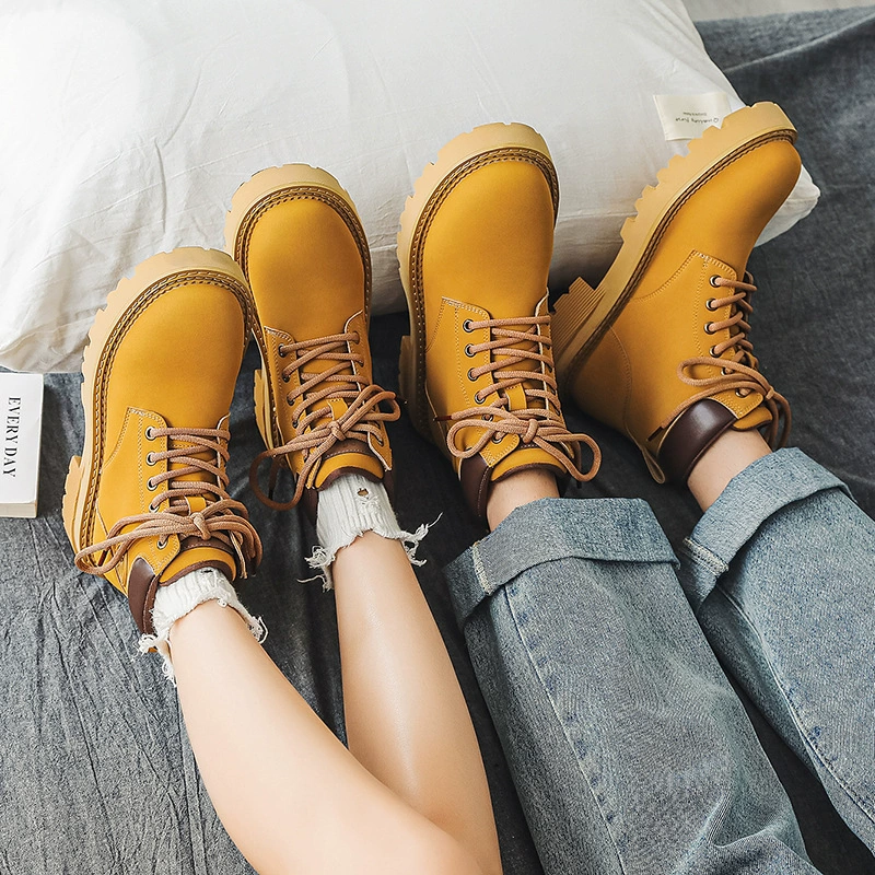 Осень 2023 Новые мотоциклетные сапоги в британском стиле в стиле ретро на платформе Ботинки из ревеня Женская обувь для влюбленных Ботинки Martin с большим носком