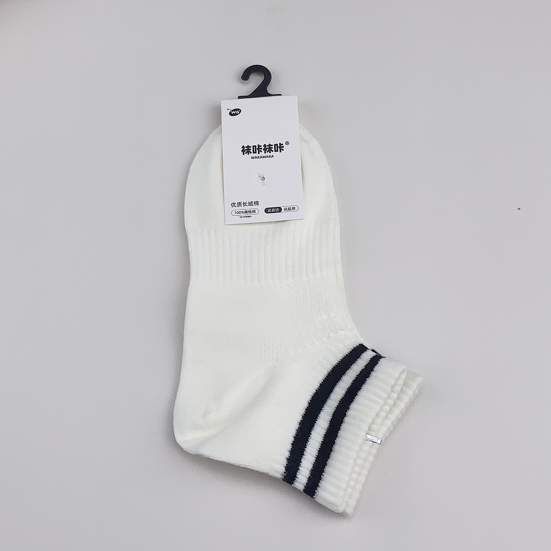 90 ° 直角の靴下の女性の夏の薄いタイプのソックスのストライプは低いです。