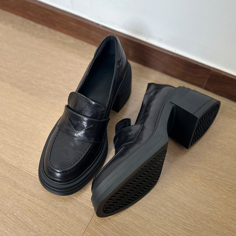 조용한 바닥 부드러운 가죽 두꺼운 바닥 영국 스타일 올 매치 로퍼 여성 두꺼운 힐 하이힐 싱글 레이어 신발 작은 높이 증가 작은 가죽 신발