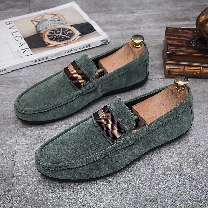 Zapatos Doudou para hombre verano 2025 nuevos zapatos de cuero esmerilado de terciopelo perezoso de un pie zapatos de moda de conducción de negocios para jóvenes