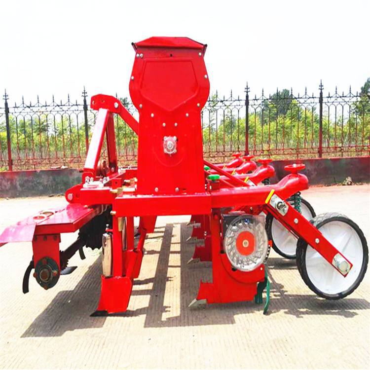 多粒可调行距株距可调新款玉米精播机四轮车带豆类谷物播种机