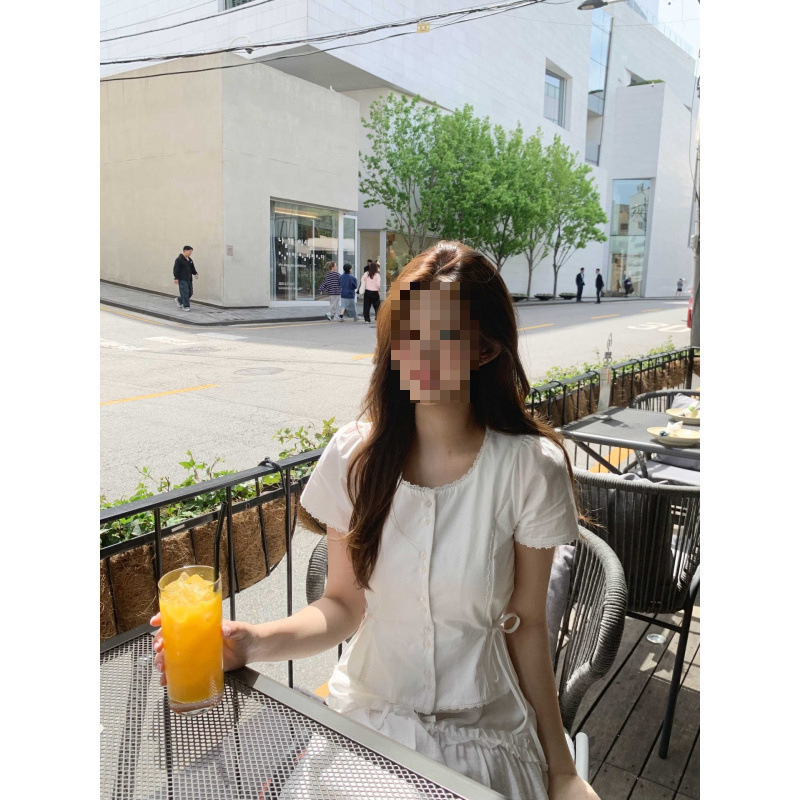 Now Available: Korean Designer Lace Short-Sleeve Shirt, Korean-Style Women's Fitted Waist-Cinching Tie-Up Slimming Shirt Now Available: Korean Designer Lace Short-Sleeve Shirt, Korean-Style Women's Fitted Waist-Cinching Tie-Up Slimming Shirt