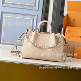 包包女2026新款软皮大菜篮子时尚百搭镂空设计单肩斜挎日常通勤链