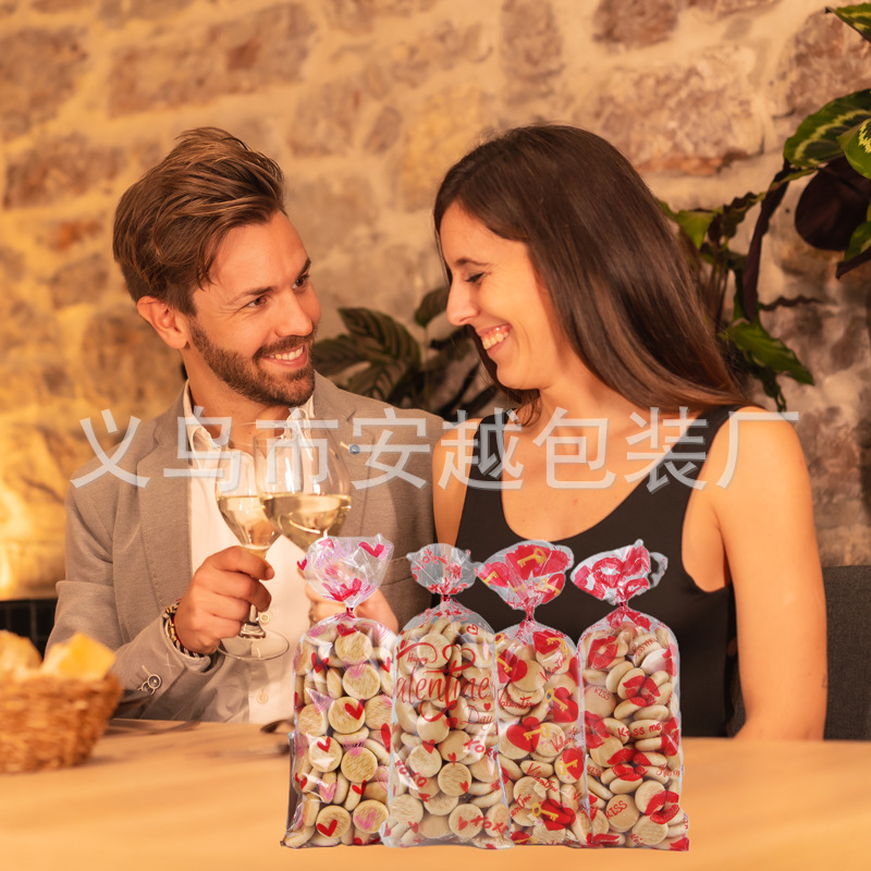 Nueva bolsa de embalaje de dulces de San Valentín múltiples imágenes de amor OPP boca plana Día de San Valentín celofán bolsa de regalo de dulces