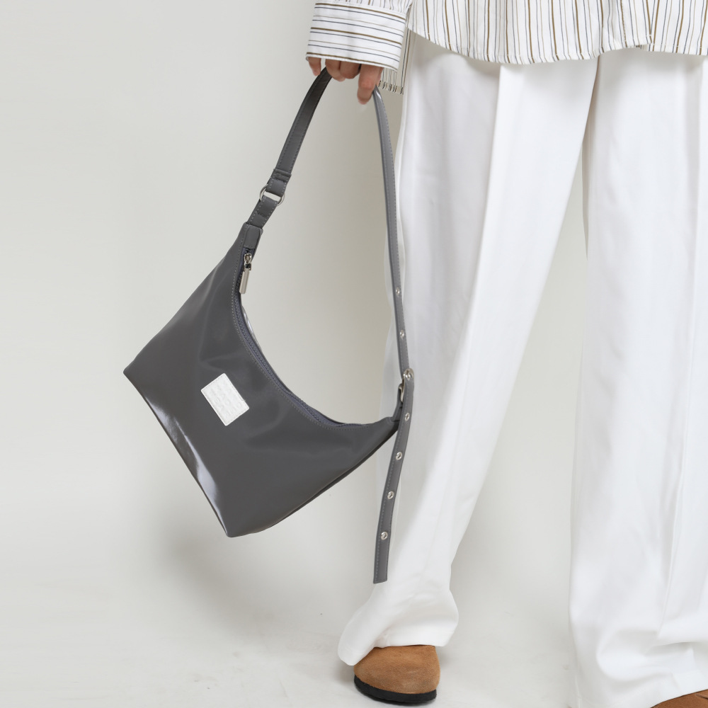Women's Soft Leather Underarm Bag 2025 Trendy New High-End Crescent Bag Niche Fashion Commuter Crossbody Dumpling Bag - Thumbnail 3