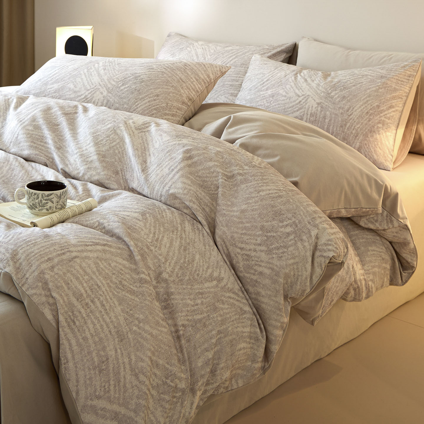 Luxurious Brushed Cotton Bedding Set Four-piece Warm Winter Sheet_voghion.com
