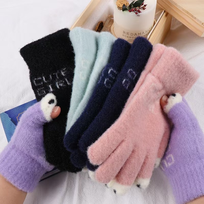 Winter Warm Bean Fish Gloves For Female Winter Students Writing In Class Cute Anti Pilling Touchscreen Gloves_maomaolike.com