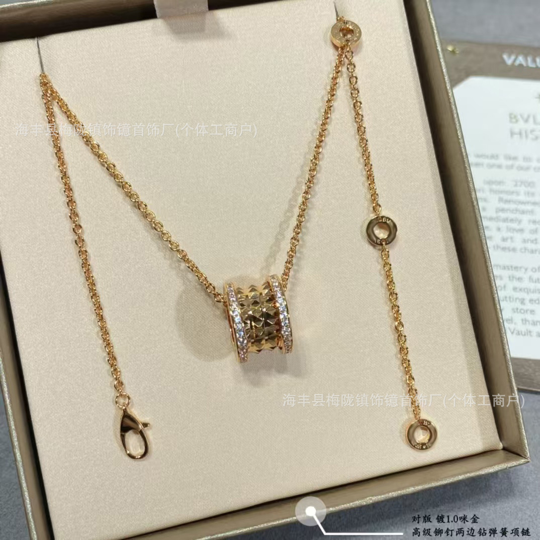 Diamond rose gold stud necklace / A