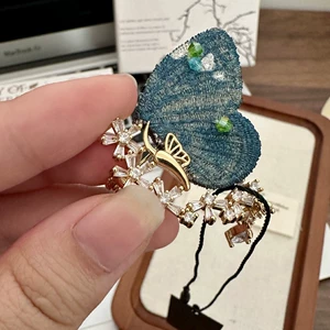 Shes Qianzi's New Autumn and Winter Embroidered Butterfly Brooch, High-End Exquisite Fashion Brooch, Celebrity-Inspired Holiday Gift