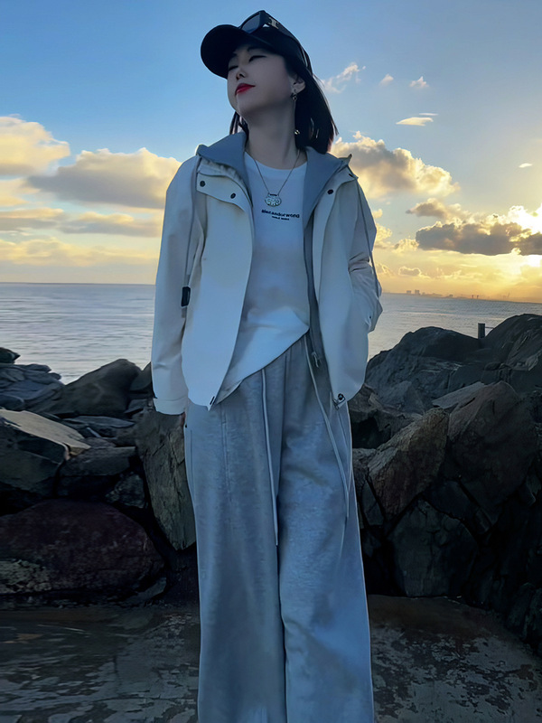 假两件连帽短款冲锋衣外套女2025秋季新款小个子休闲宽松百搭上衣|undefined