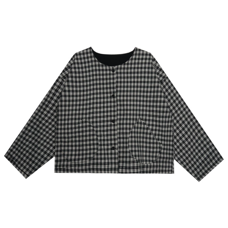 Black thin demi-season quilted cotton-down jacket with round collar, oversized fit, average size
