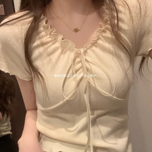 Off-Shoulder Pure Desire Short Waist-Cinching Collar Short-Sleeve Shirt for Women, New Summer Style with Ruffled Edges, Chic Half-Sleeve Top Trendy