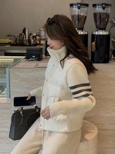 羽绒服女秋冬季新款短款白鸭绒立领保暖针织外套白色小个子