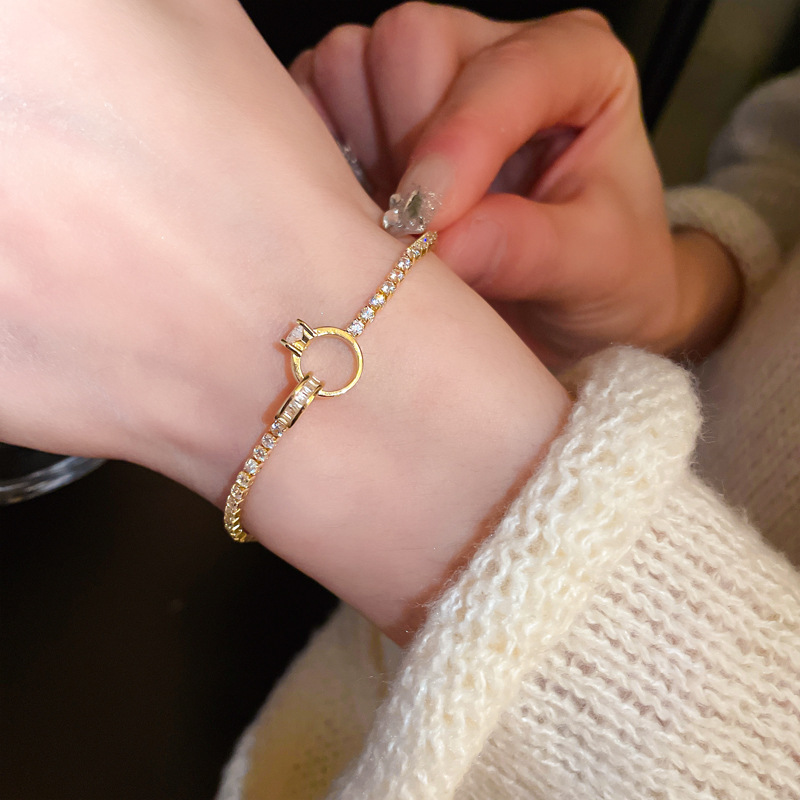 Pulsera de letras de ácido acético de circón Moda exquisita pulsera de viento frío ligero lujo temperamento de alta gama al por mayor