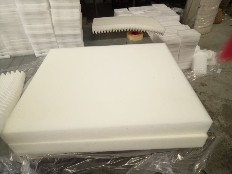 厂家供应白色黑色波浪鸡蛋隔音海绵/铝箱窝峰鸡蛋海绵