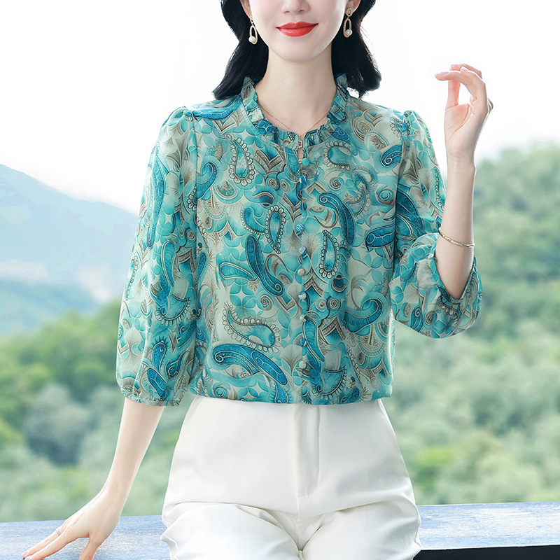 Real Shot of Chiffon Shirt, New Retro Hong Kong Style Silk Blouse for Women, Versatile Loose Top That Covers the Belly Real Shot of Chiffon Shirt, New Retro Hong Kong Style Silk Blouse for Women, Versatile Loose Top That Covers the Belly