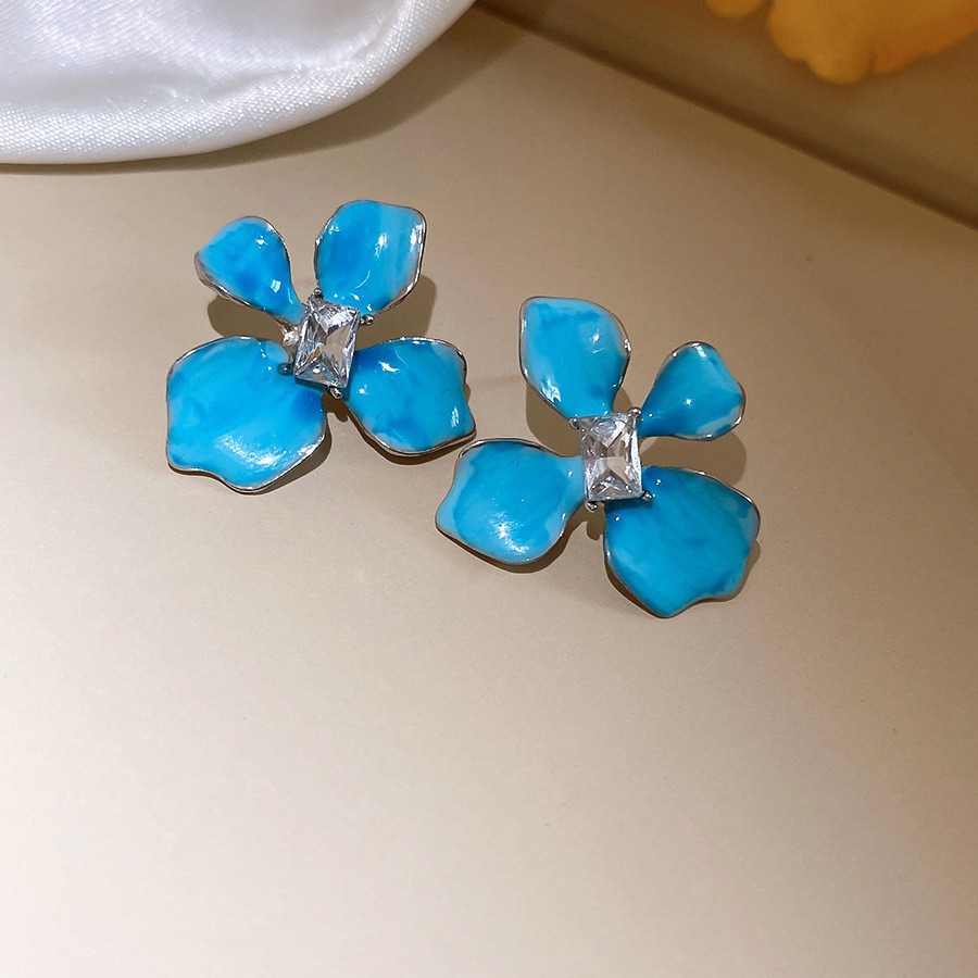 Pendientes de flor de cristal de aguja de plata, cuentas de arroz de cristal, pendientes azules, pendientes de estilo de vacaciones frescas, pendientes de lujo ligero, de alta calidad, mujeres