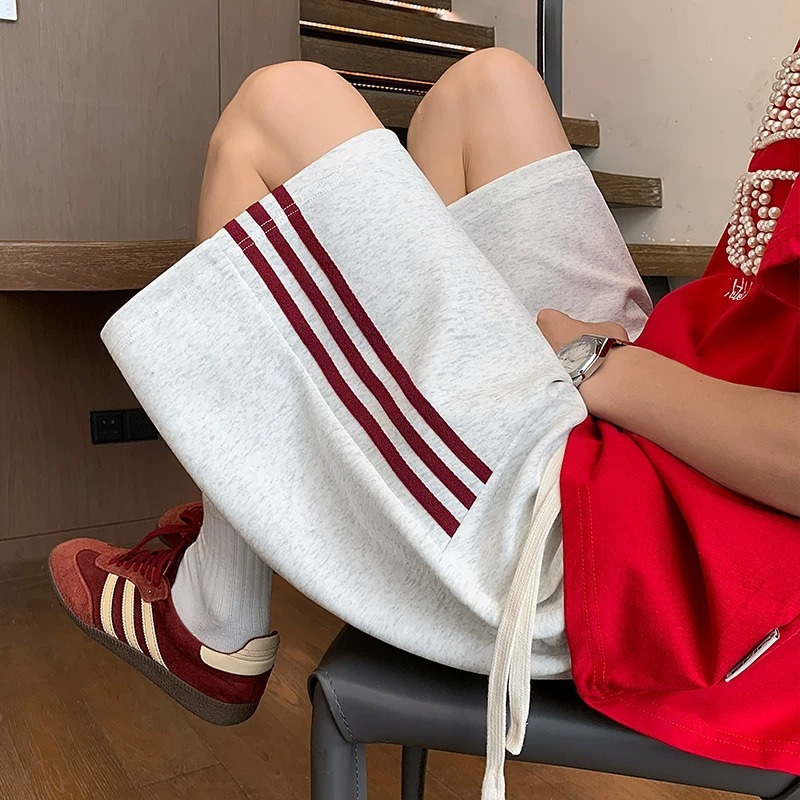 2026 New Fashionable Summer Sports Shorts for Men, Three-Stripe Design, Elastic Waist, Loose Fit, Simple Running Pants