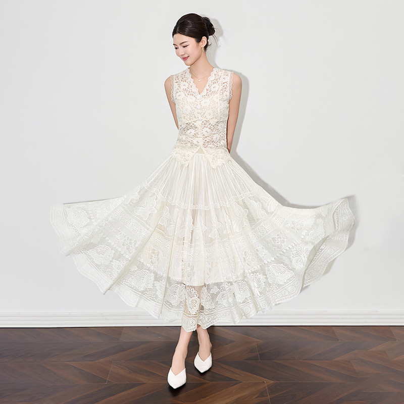 2504407-Nanyou Elegant and Elegant Relaxed Butterfly Positioning Lace Embroidery Mesh Umbrella Swing Skirt Women's New Style