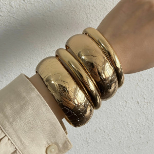 Europa y América de moda transfronteriza brillante boca ancha superpuesta brazalete conjunto de moda personalidad anillo de pigmento de oro exagerado pulsera mujer image 8