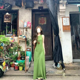 W3T森系复古绿色吊带连衣裙女夏季气质收腰显瘦背心长裙