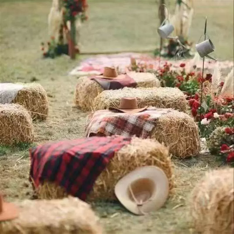 Квадратное украшение для сена для реквизита для фотографий на фермерском доме, соломенные тюки, круглые сенокосы, кучи сухой рисовой соломы.